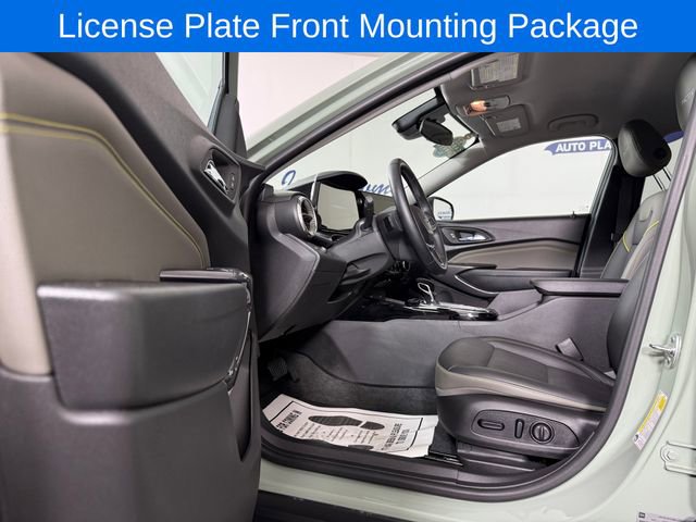 Used 2025 Chevrolet Trax ACTIV FWD image 11