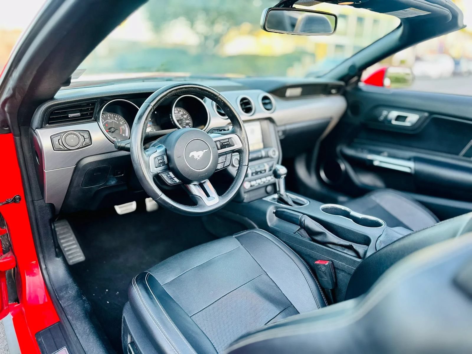 Used 2019 Ford Mustang Premium RWD image 9