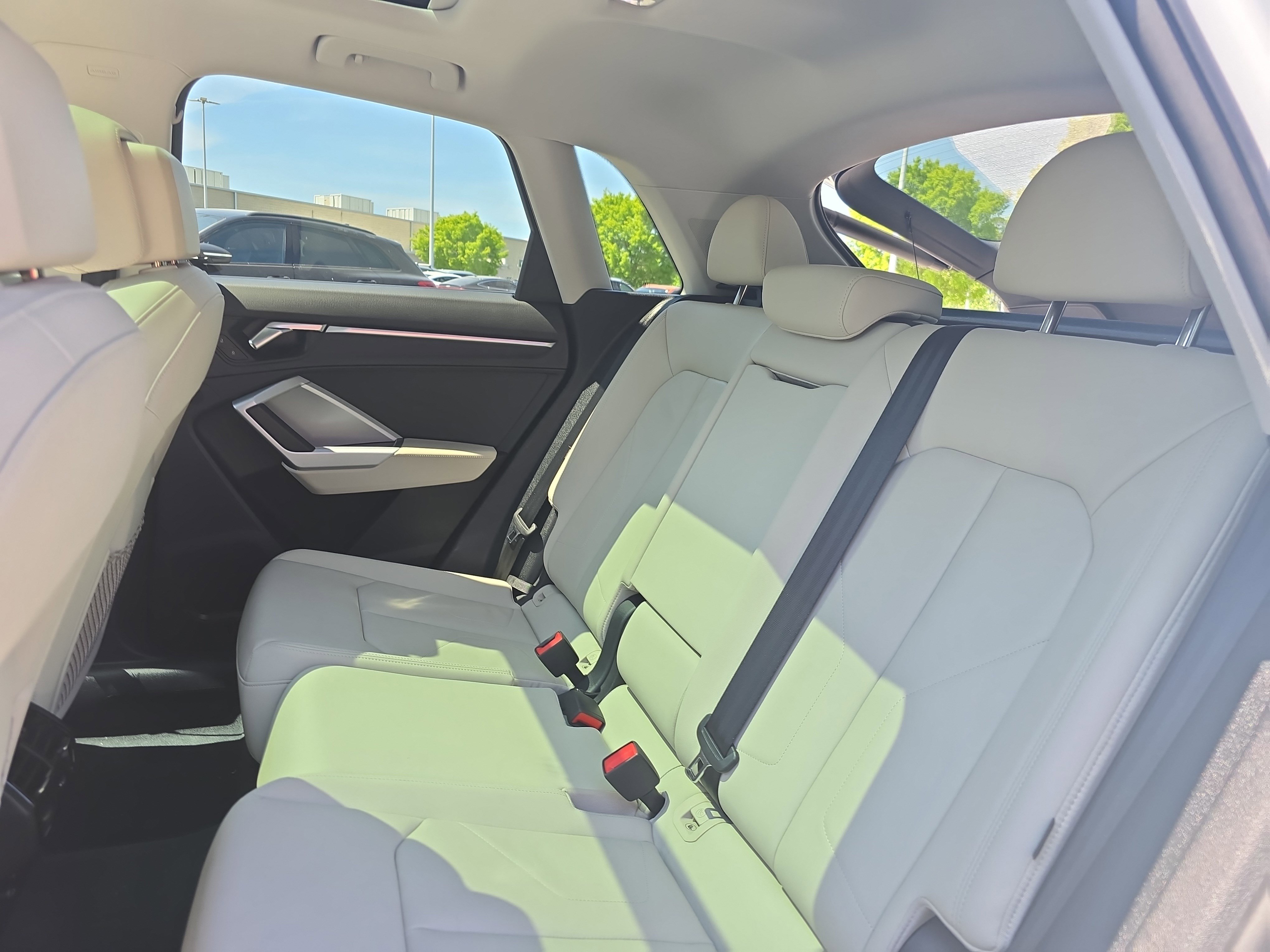 Used 2023 Audi Q3 2.0T Premium Plus w/ Premium Plus Package image 14