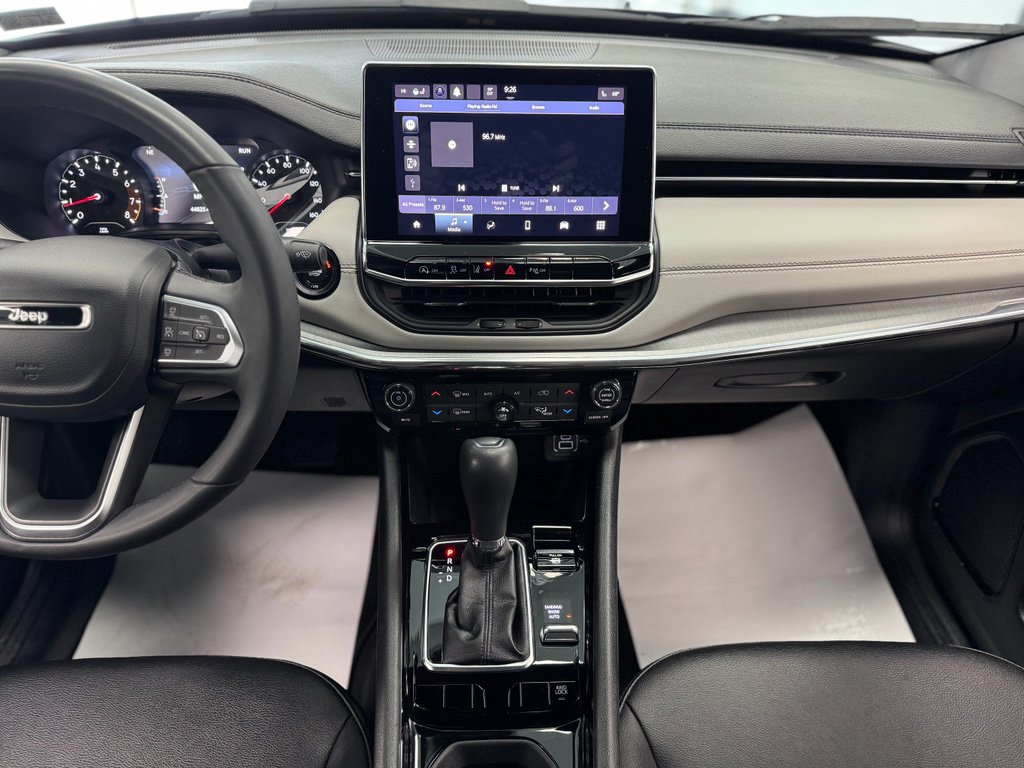 Used 2024 Jeep Compass Limited image 24