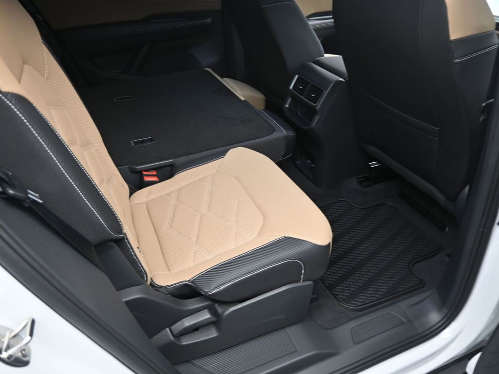 New 2026 Volkswagen Atlas Cross Sport SE image 26