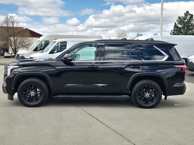 Used 2024 Toyota Sequoia SR5 w/ SR5 Premium Package AWD/4WD image 42
