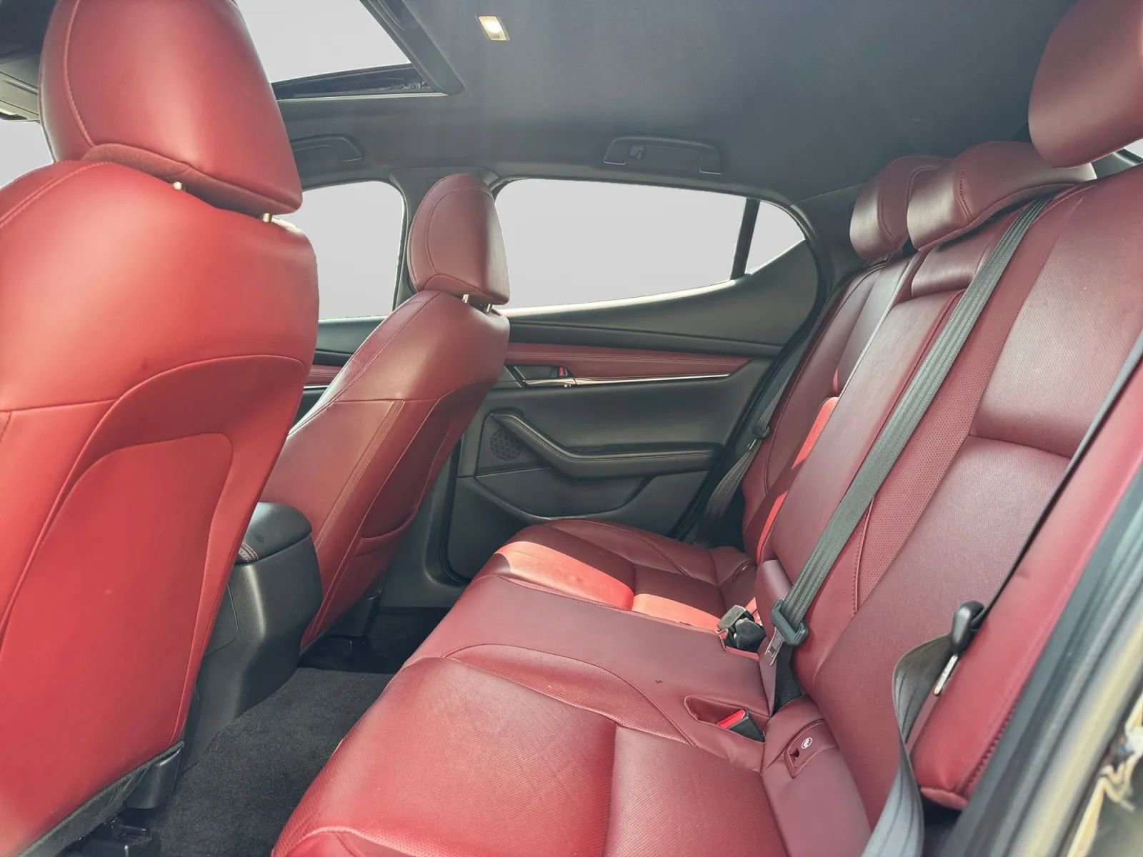 Used 2022 MAZDA MAZDA3 s image 28