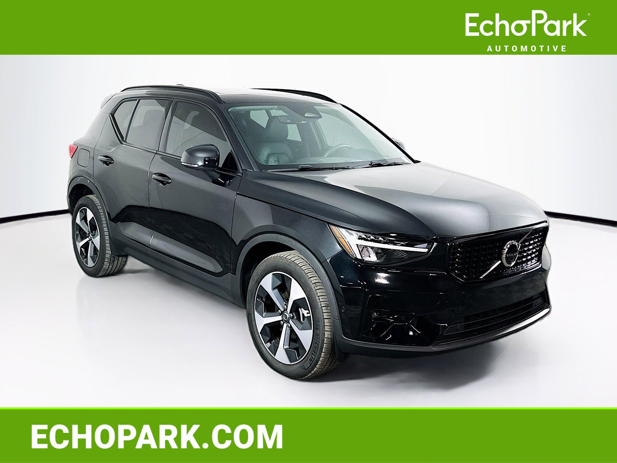 Used 2024 Volvo XC40 B5 Plus