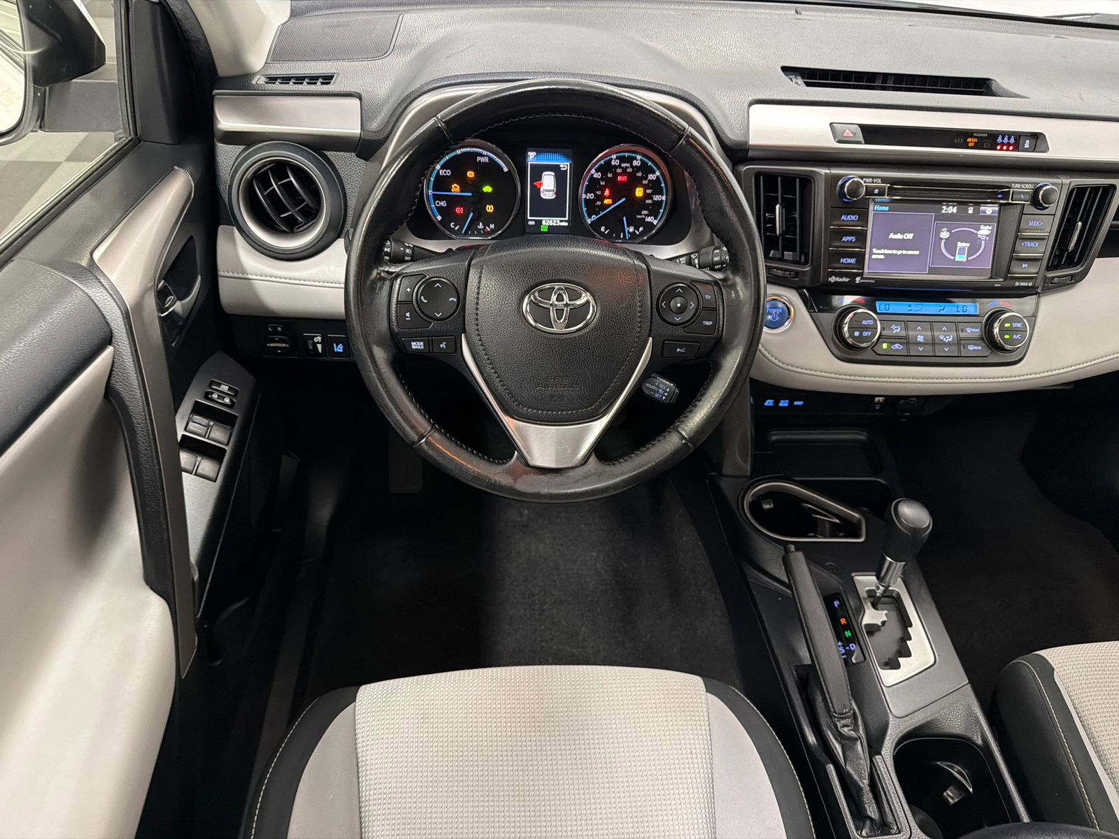 Used 2018 Toyota RAV4 XLE AWD/4WD image 18