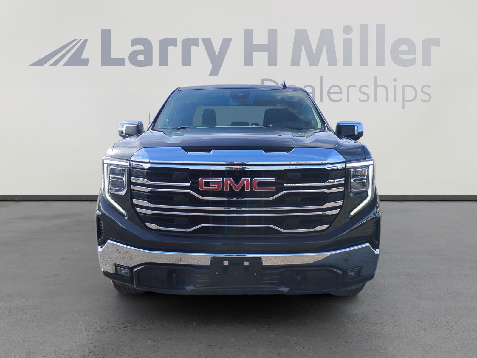 Used 2024 GMC Sierra 1500 SLT image 8