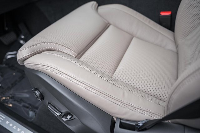 New 2026 Volvo XC90 B6 Ultra w/ Lounge Package image 30