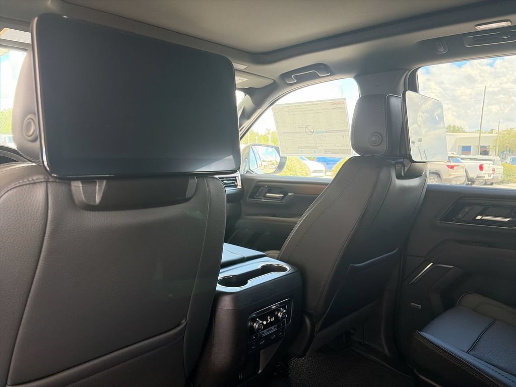New 2026 GMC Yukon Denali w/ Denali Reserve Package AWD/4WD image 24