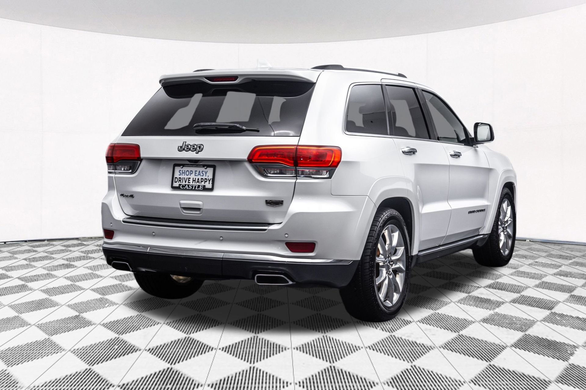 Used 2016 Jeep Grand Cherokee Summit AWD/4WD image 12