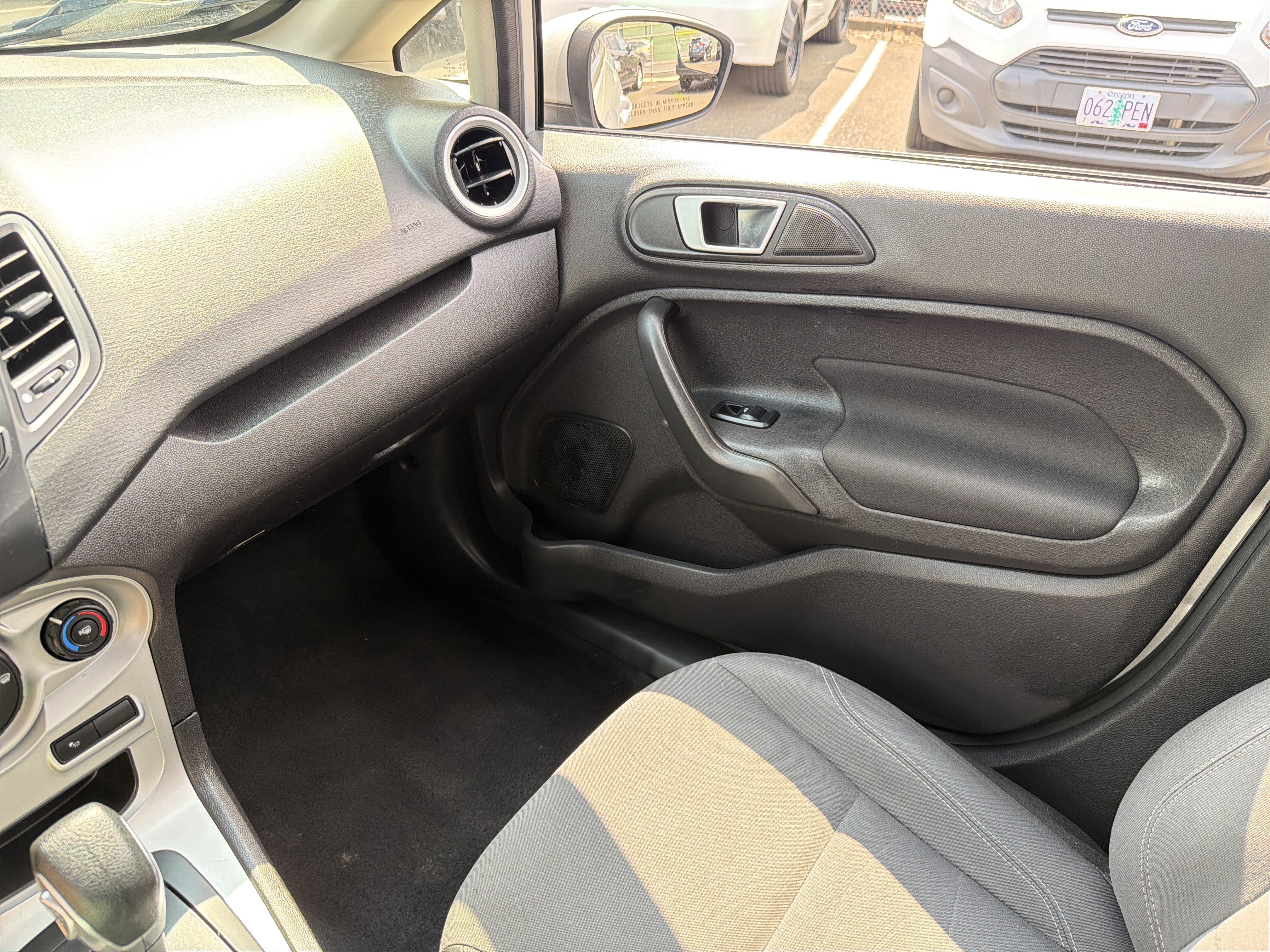 Used 2016 Ford Fiesta SE FWD image 26