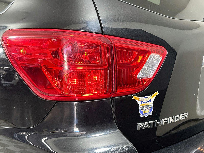 Used 2020 Nissan Pathfinder SL FWD image 33