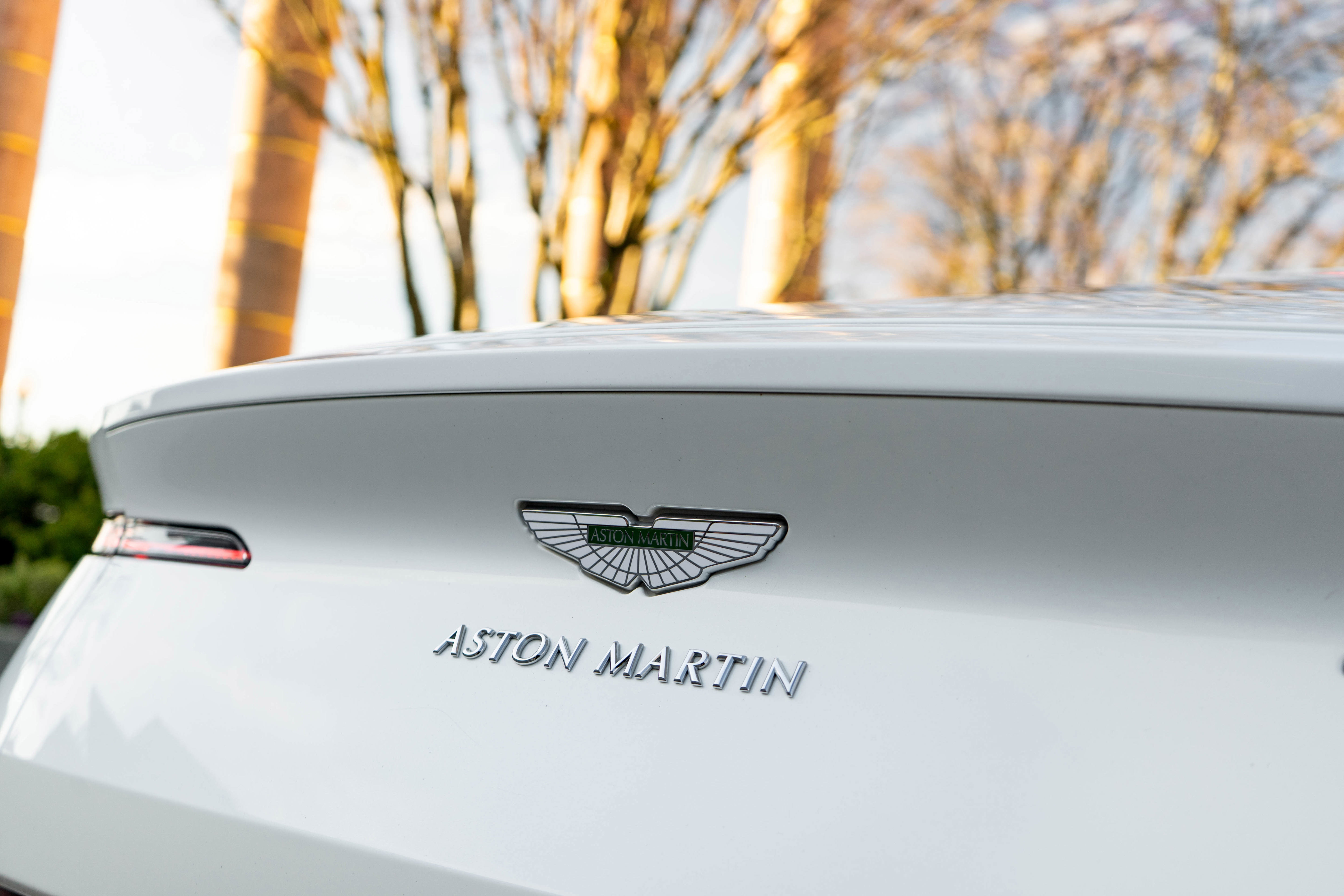 Used 2019 Aston Martin DB11 Coupe image 8