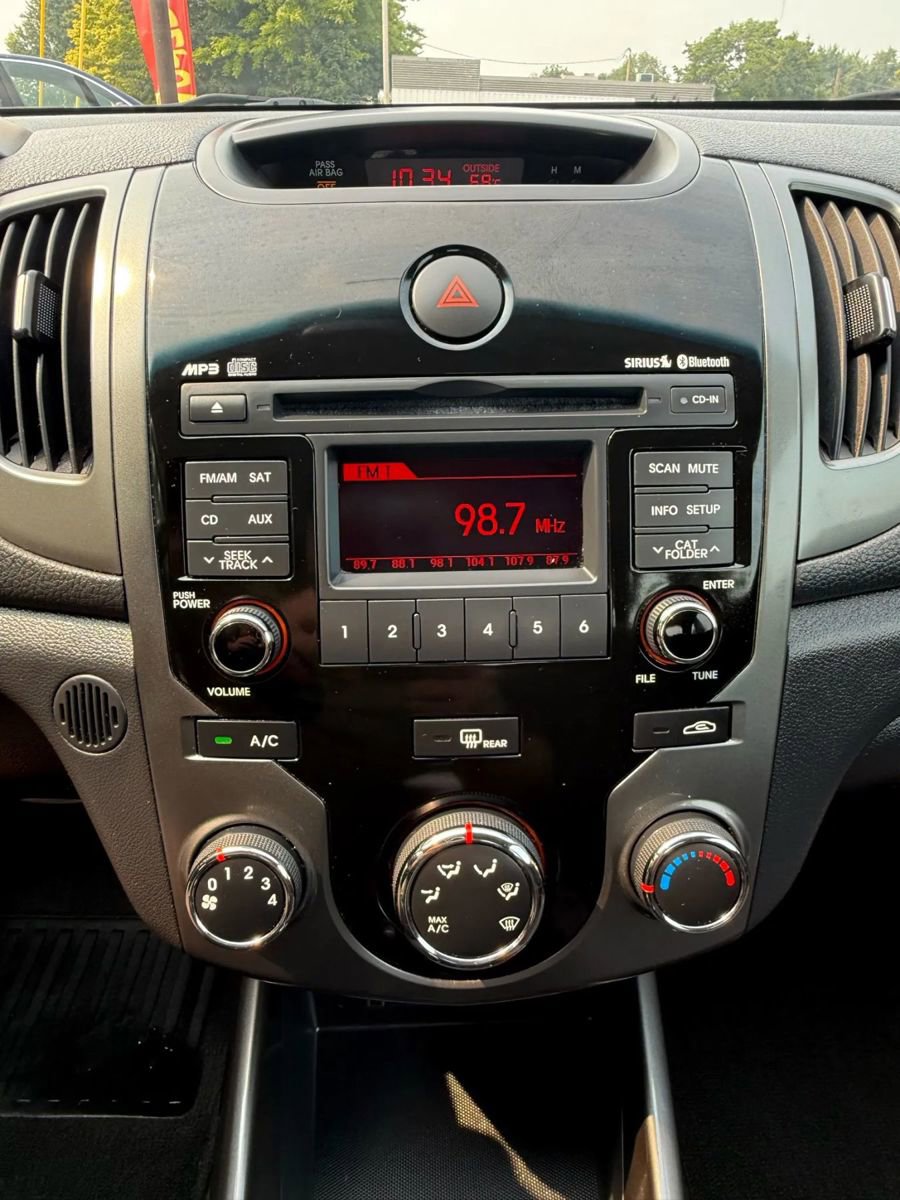 Used 2012 Kia Forte Koup SX image 24