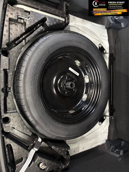 Used 2022 Volkswagen Tiguan SE image 66