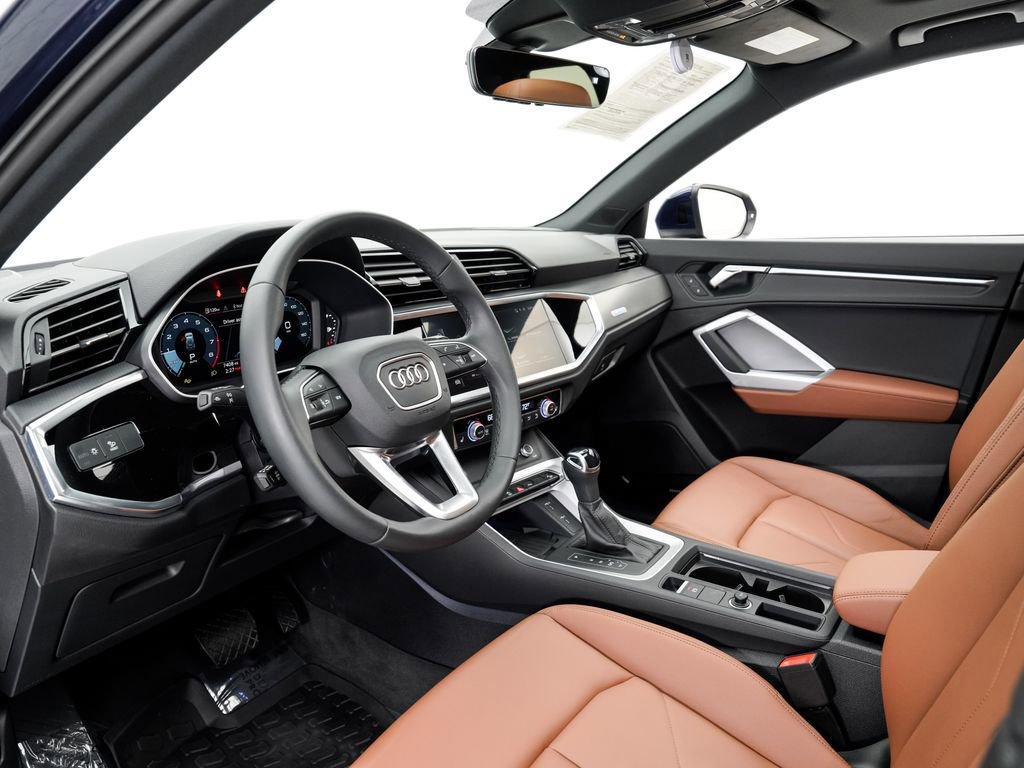 Certified 2025 Audi Q3 2.0T Premium Plus w/ Premium Plus Package image 4