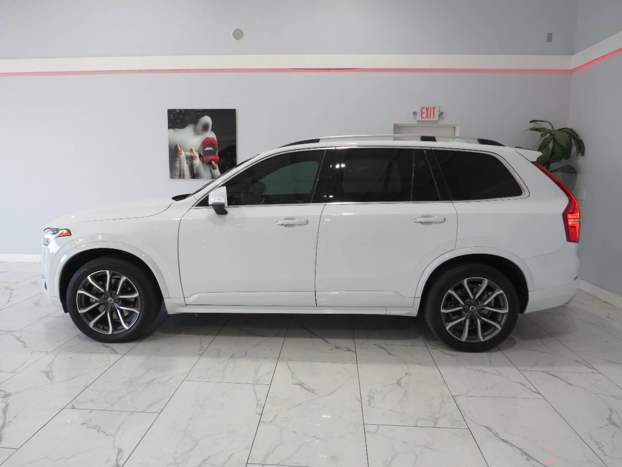 Used 2019 Volvo XC90 T6 Momentum w/ Protection Package Premier image 7