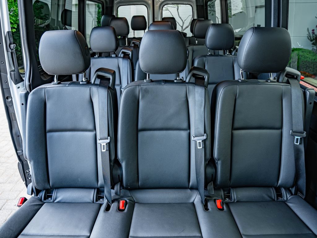 Used 2023 Mercedes-Benz Sprinter 2500 image 38