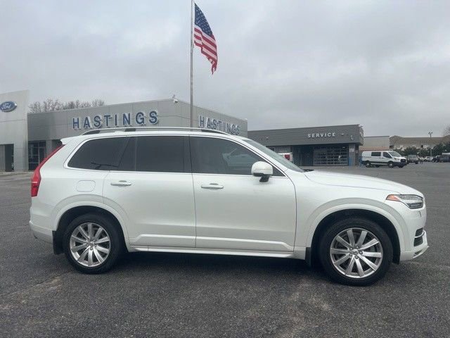 Used 2017 Volvo XC90 T6 Momentum w/ Vision Package AWD/4WD image 7