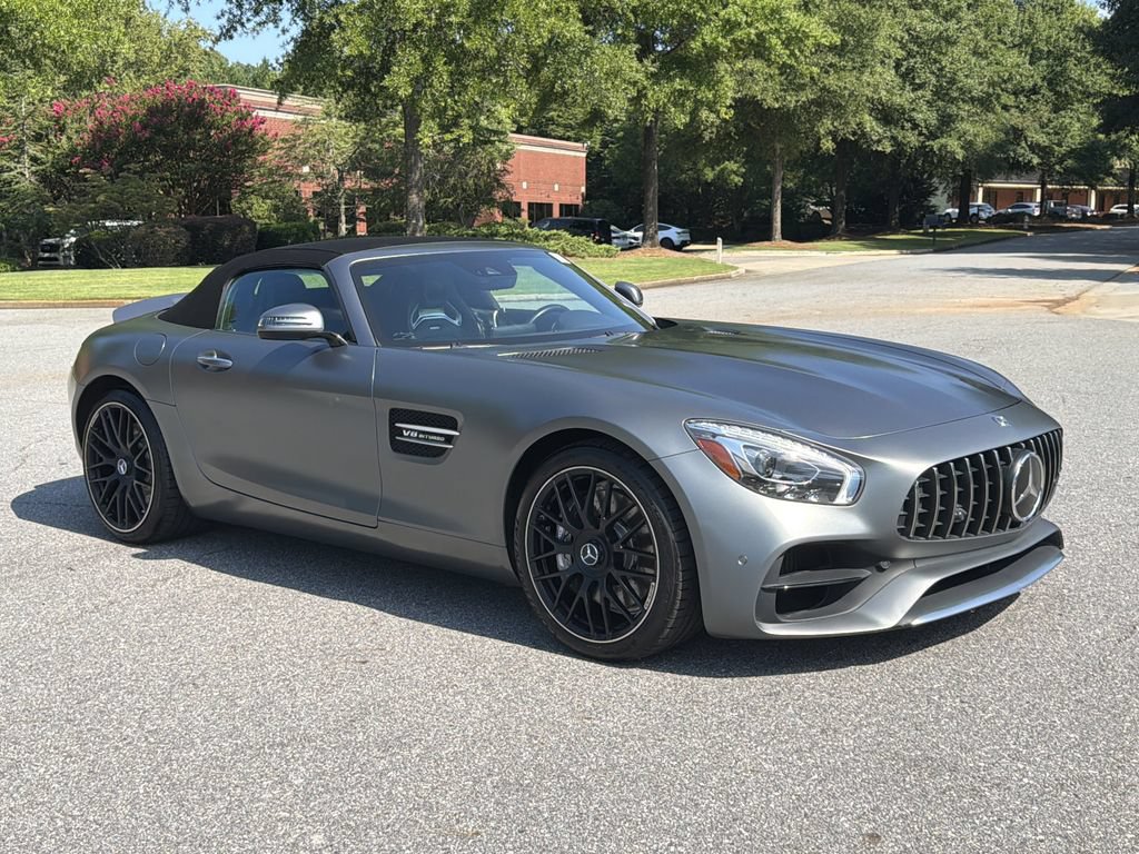 Used 2018 Mercedes-Benz AMG GT Roadster image 2