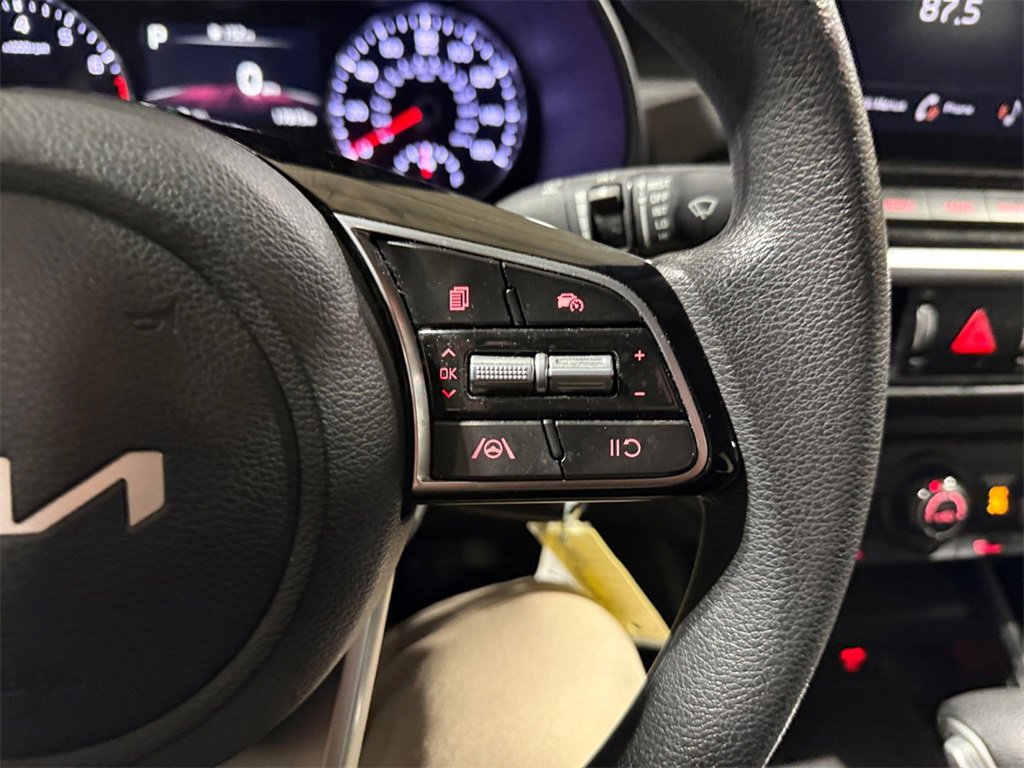 Certified 2024 Kia Forte LXS image 29