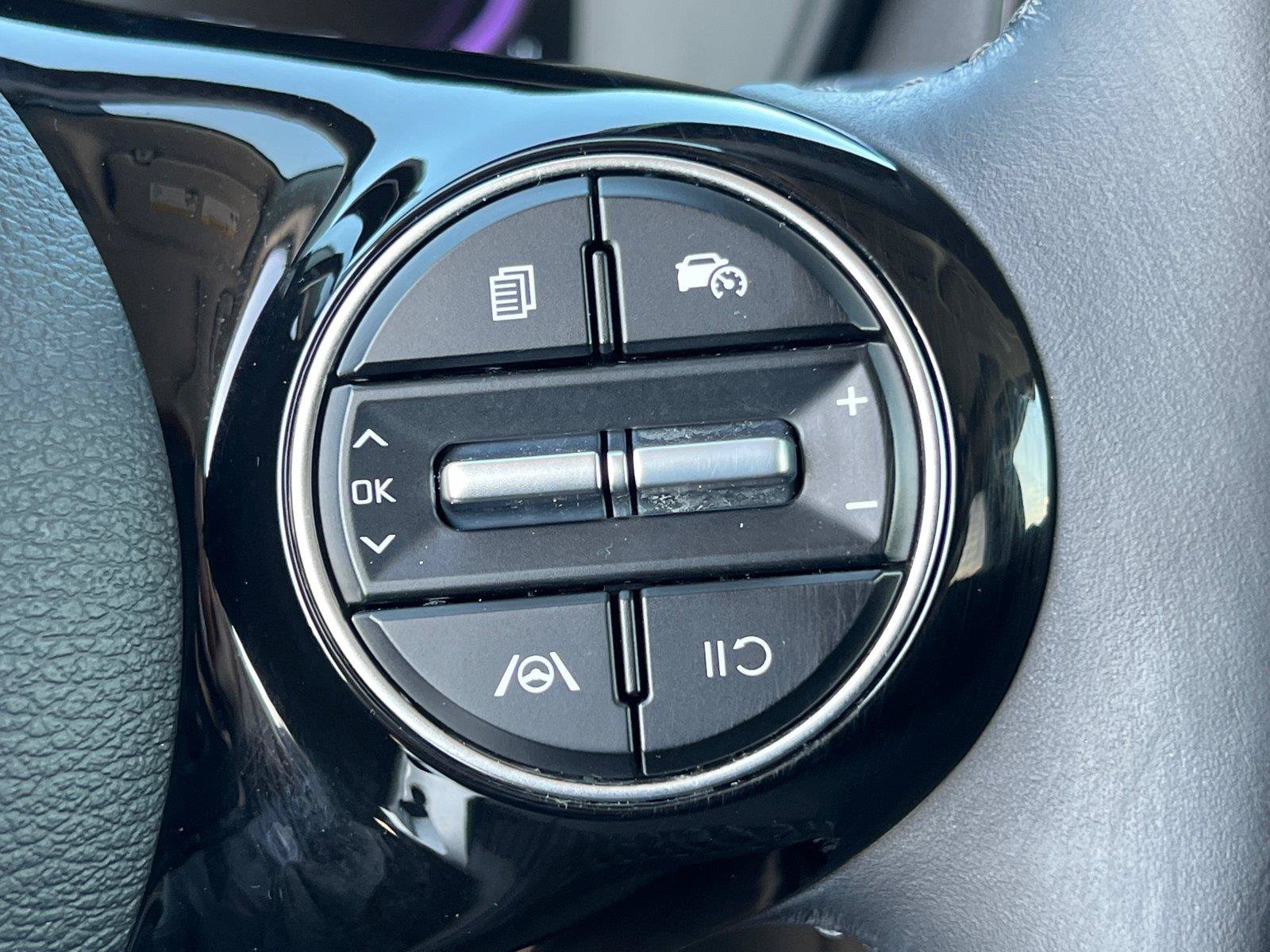 Used 2025 Kia Soul EX FWD image 25