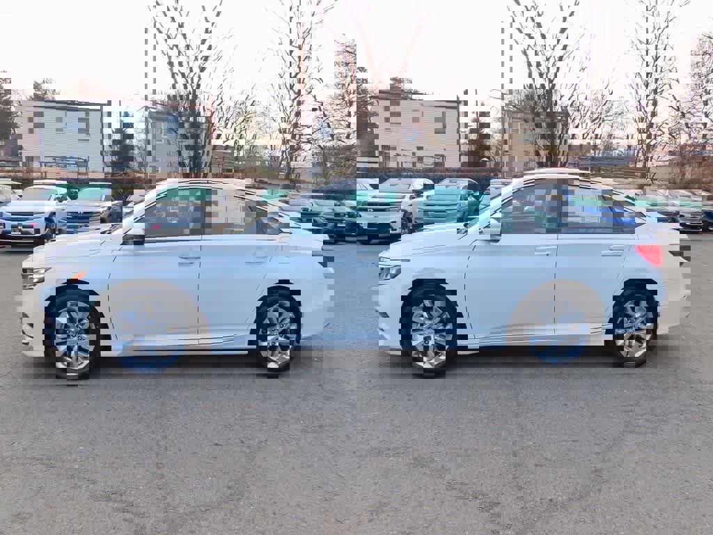 Certified 2020 Honda Accord LX image 3