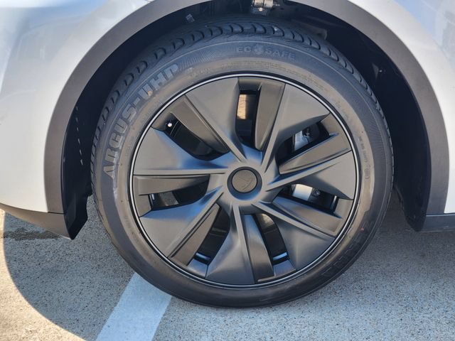 Used 2025 Tesla Model Y Long Range AWD/4WD image 15