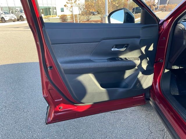 New 2026 Nissan Kicks SV w/ SV Premium Package image 10