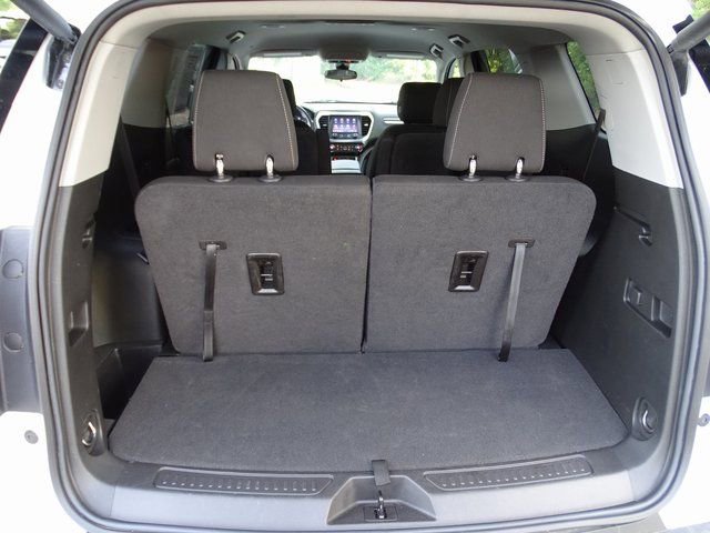 Used 2023 GMC Acadia SLE w/ Driver Convenience Package image 10