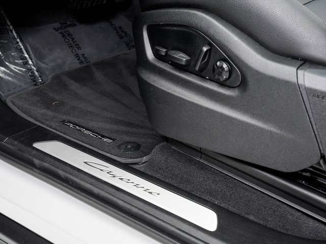 Certified 2025 Porsche Cayenne image 11