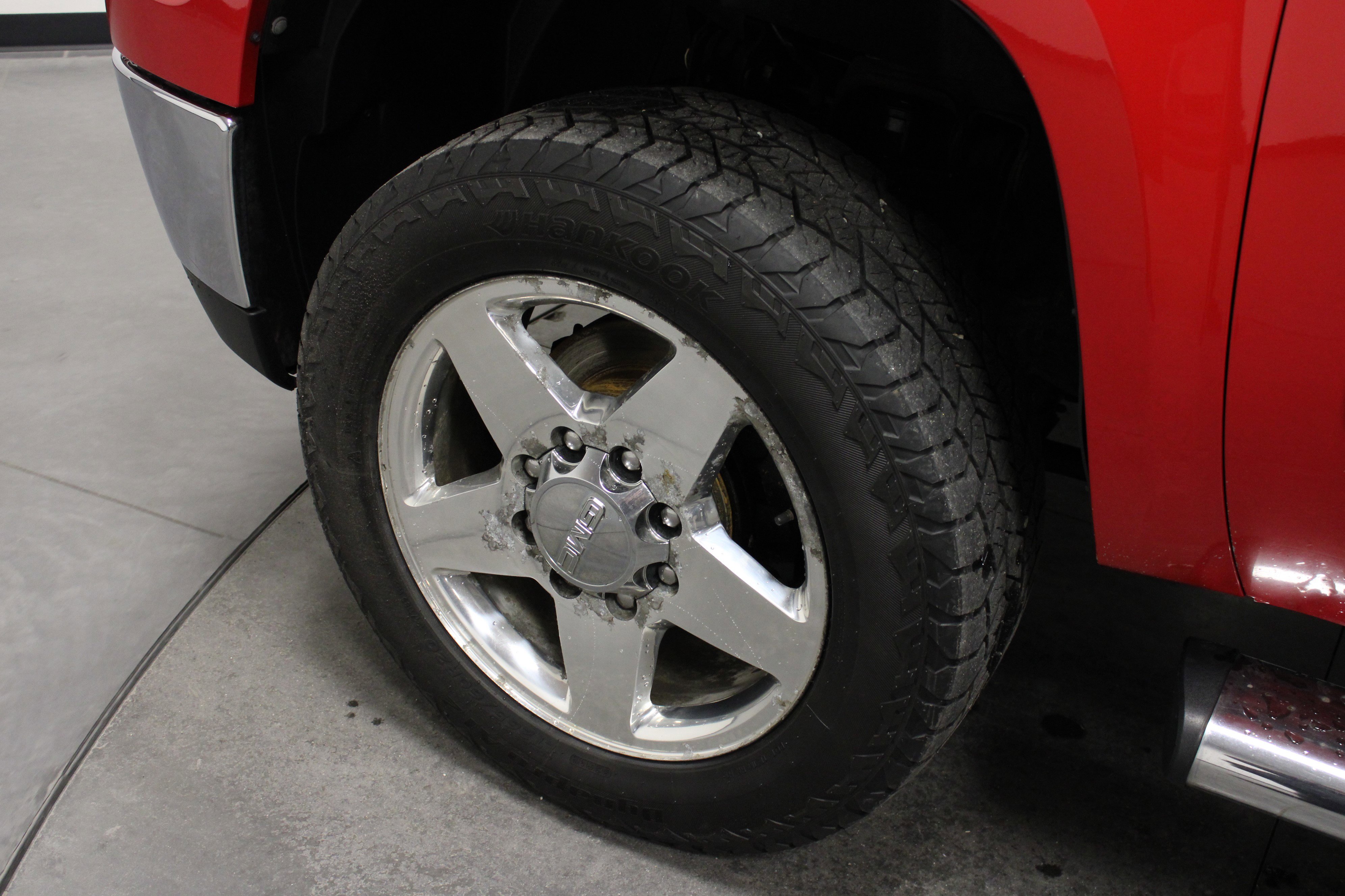 Used 2011 GMC Sierra 2500 SLT w/ Entertainment Package image 10