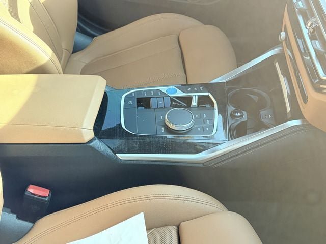New 2026 BMW X5 xDrive50e AWD/4WD image 4