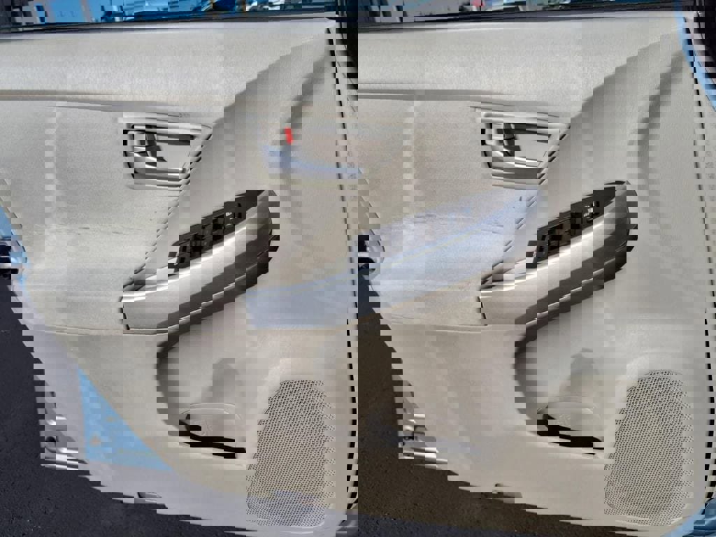 Used 2014 Toyota Prius Three image 27