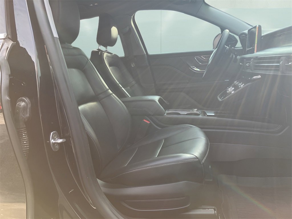 Used 2022 Lincoln Corsair AWD w/ Equipment Group 101A image 31