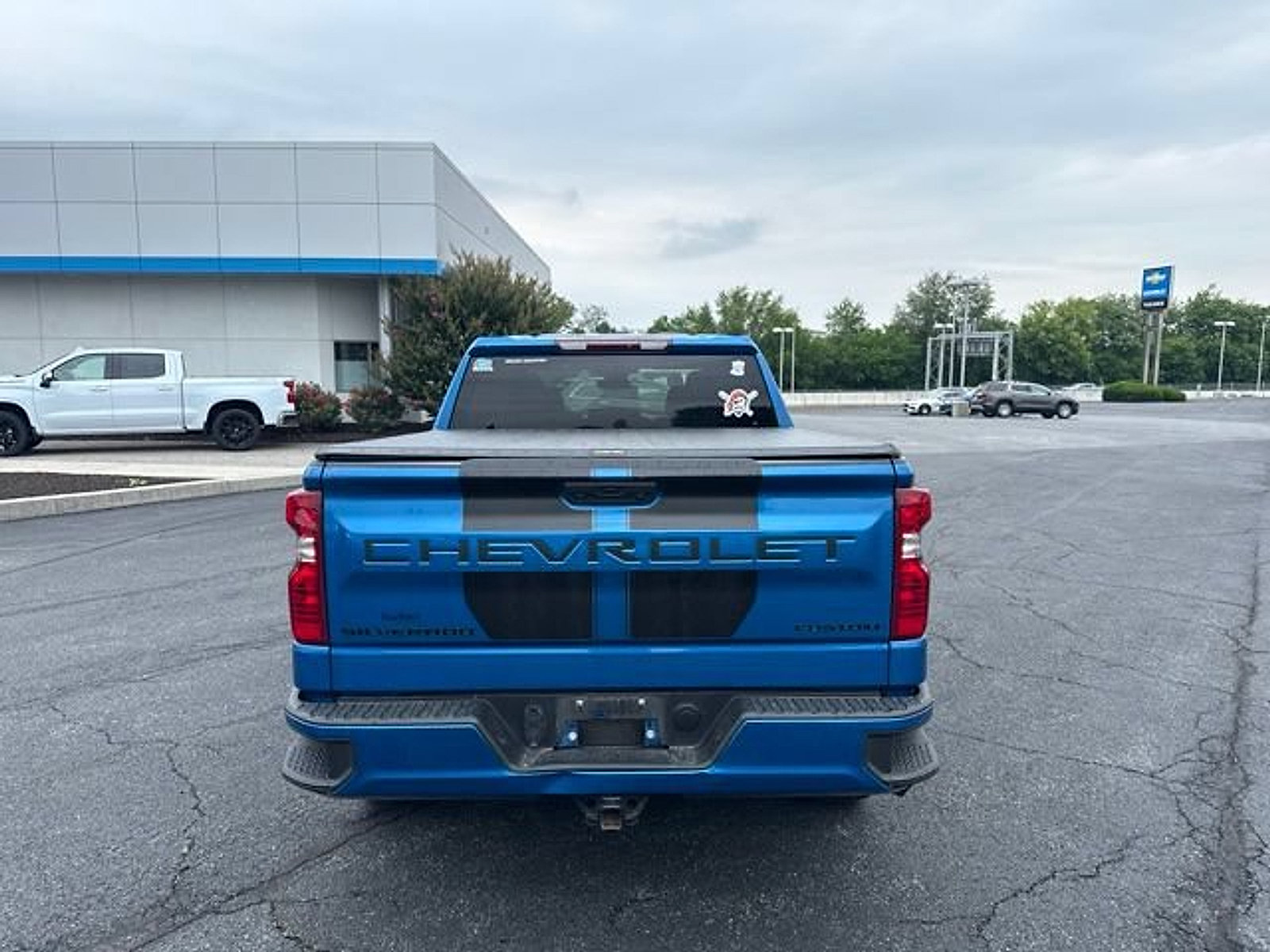 Used 2022 Chevrolet Silverado 1500 Custom w/ Rally Edition AWD/4WD image 7