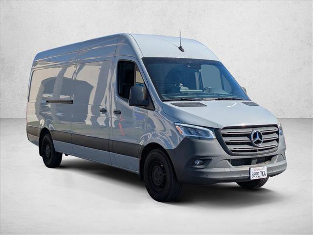 Used 2024 Mercedes-Benz Sprinter 2500 image 3