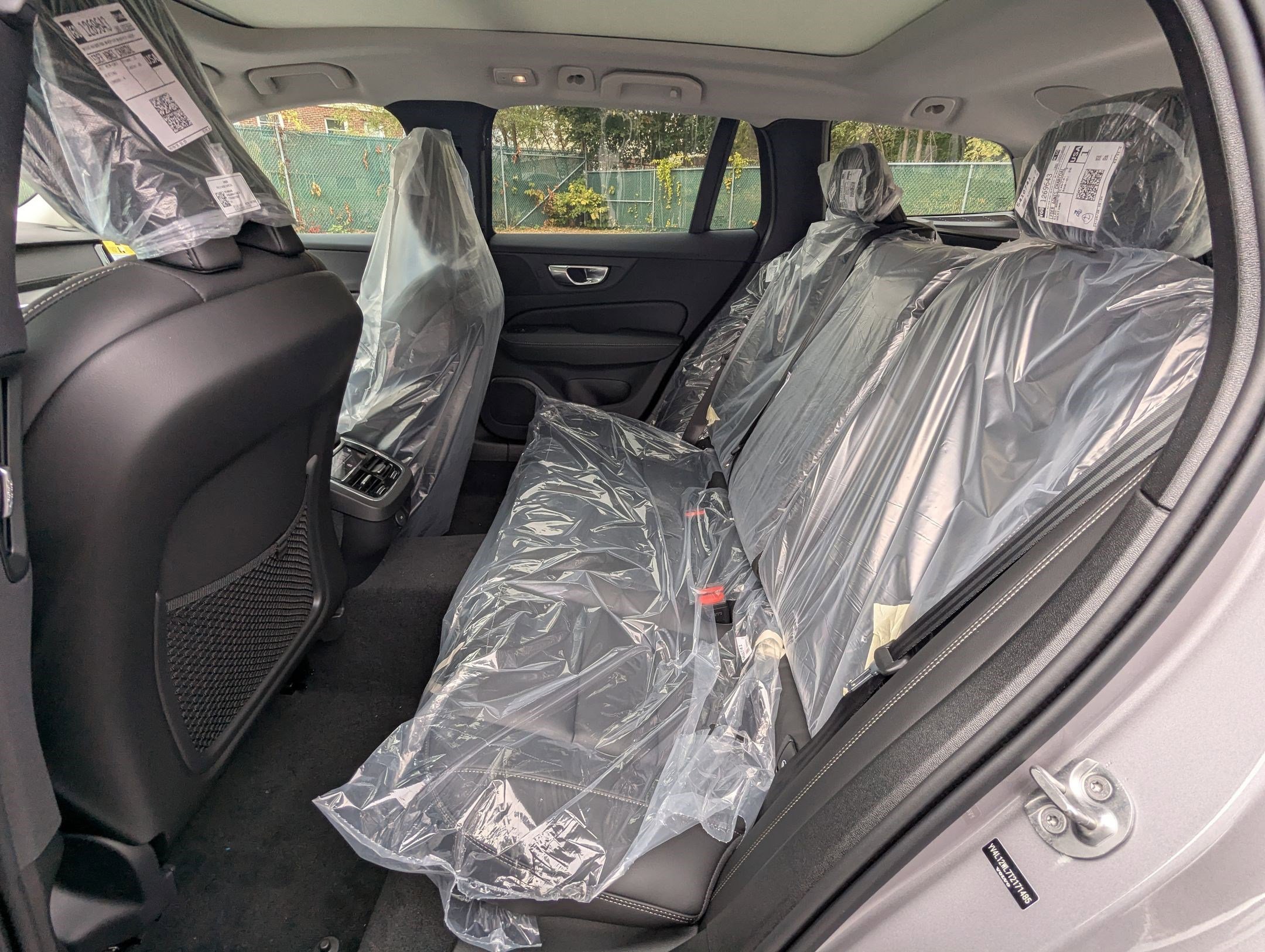 New 2026 Volvo V60 B5 Cross Country Ultra w/ Protection Package Premier image 19