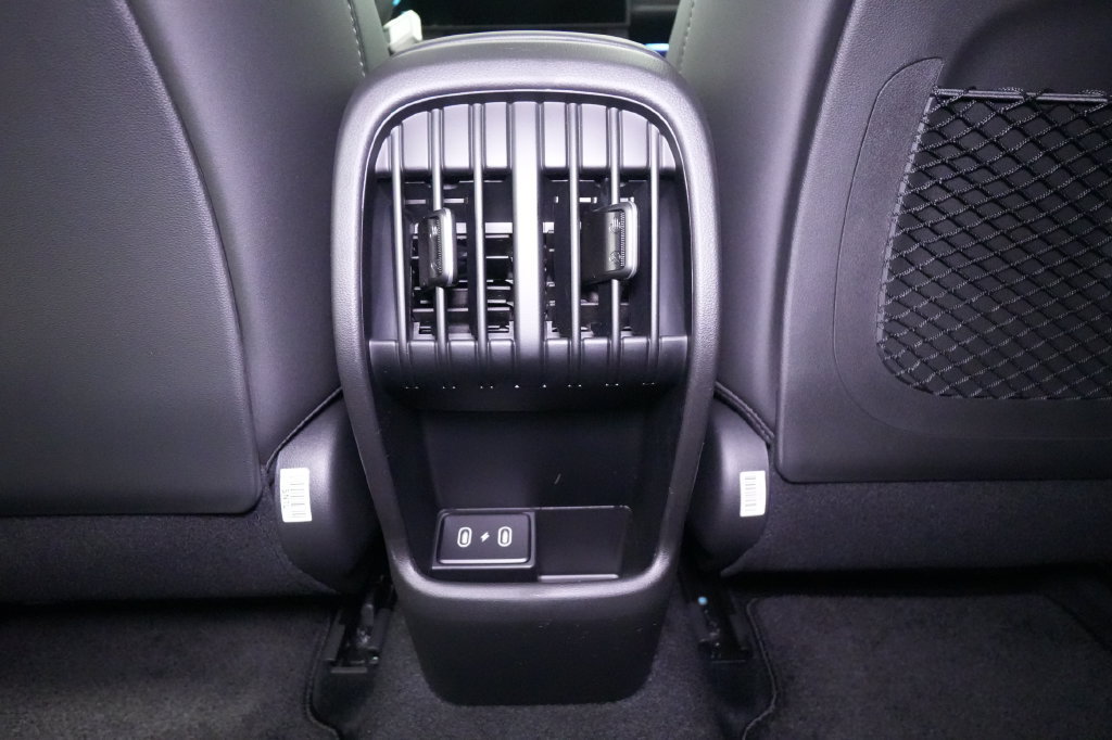 New 2026 Hyundai Kona Limited FWD image 18