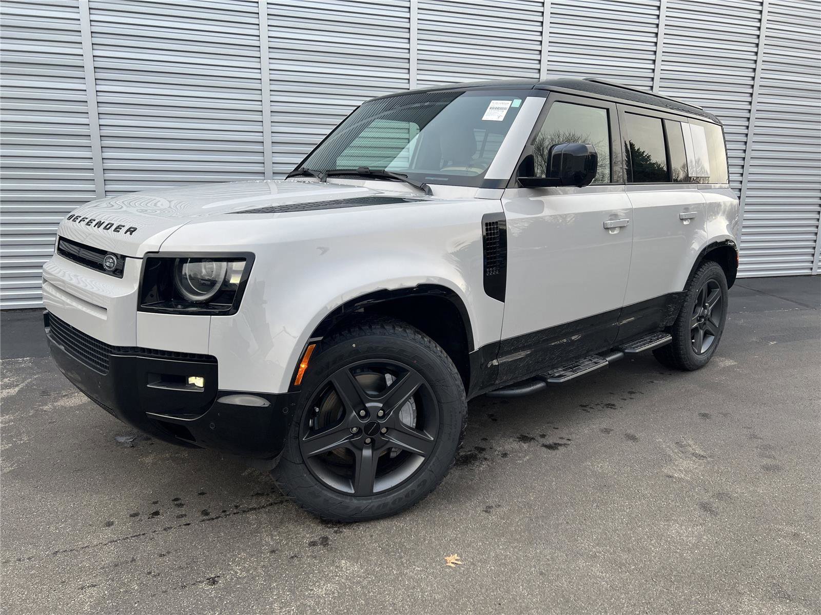 New 2026 Land Rover Defender 110 X-Dynamic SE AWD/4WD image 1