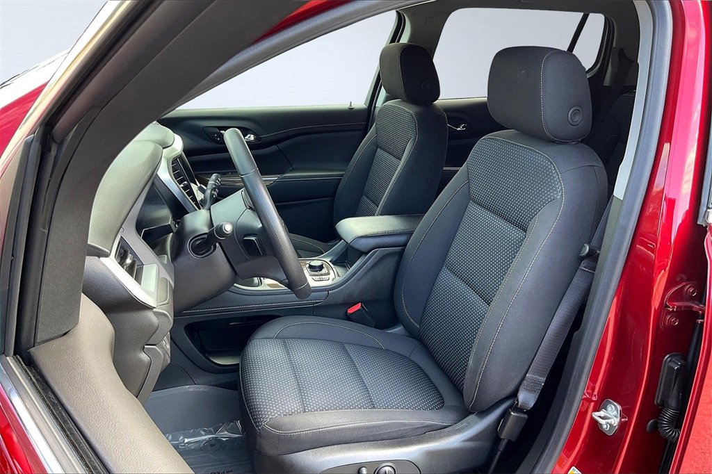 Used 2023 GMC Acadia SLE w/ Driver Convenience Package image 24