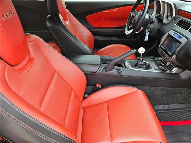 Used 2010 Chevrolet Camaro SS w/ LPO, Ground Effects Package image 21