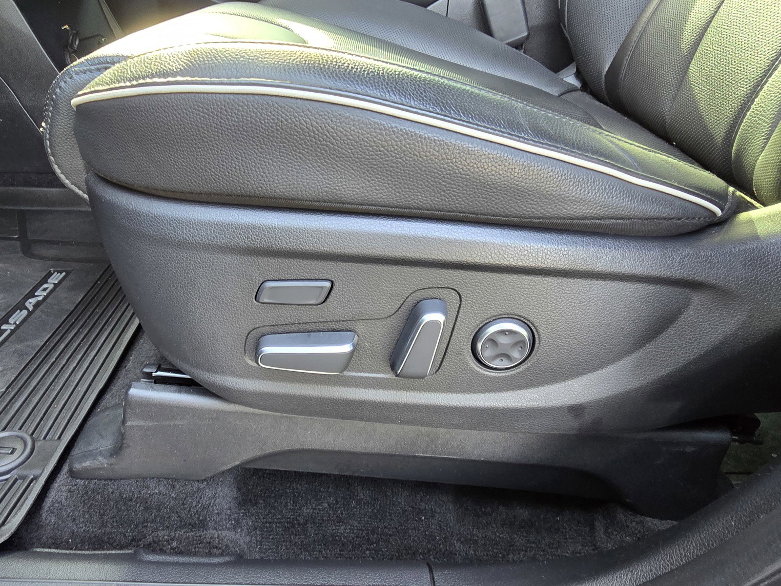 Certified 2024 Hyundai Palisade Limited image 18