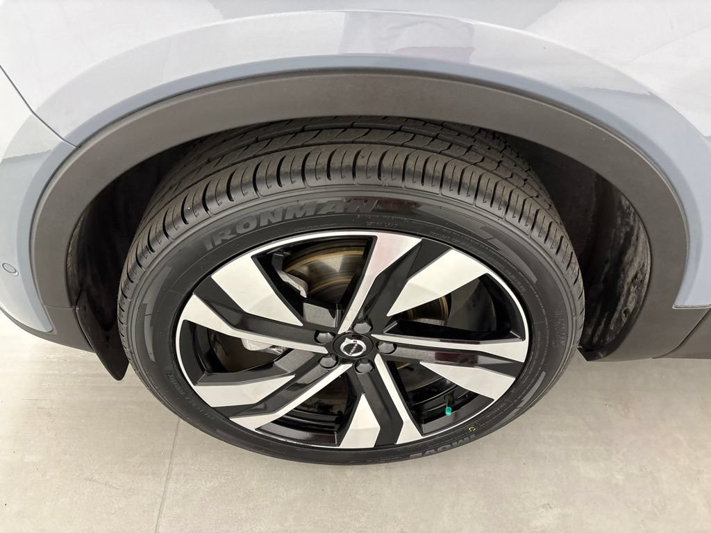 Used 2023 Volvo XC40 B5 Ultimate w/ Protection Package Premier AWD/4WD image 11