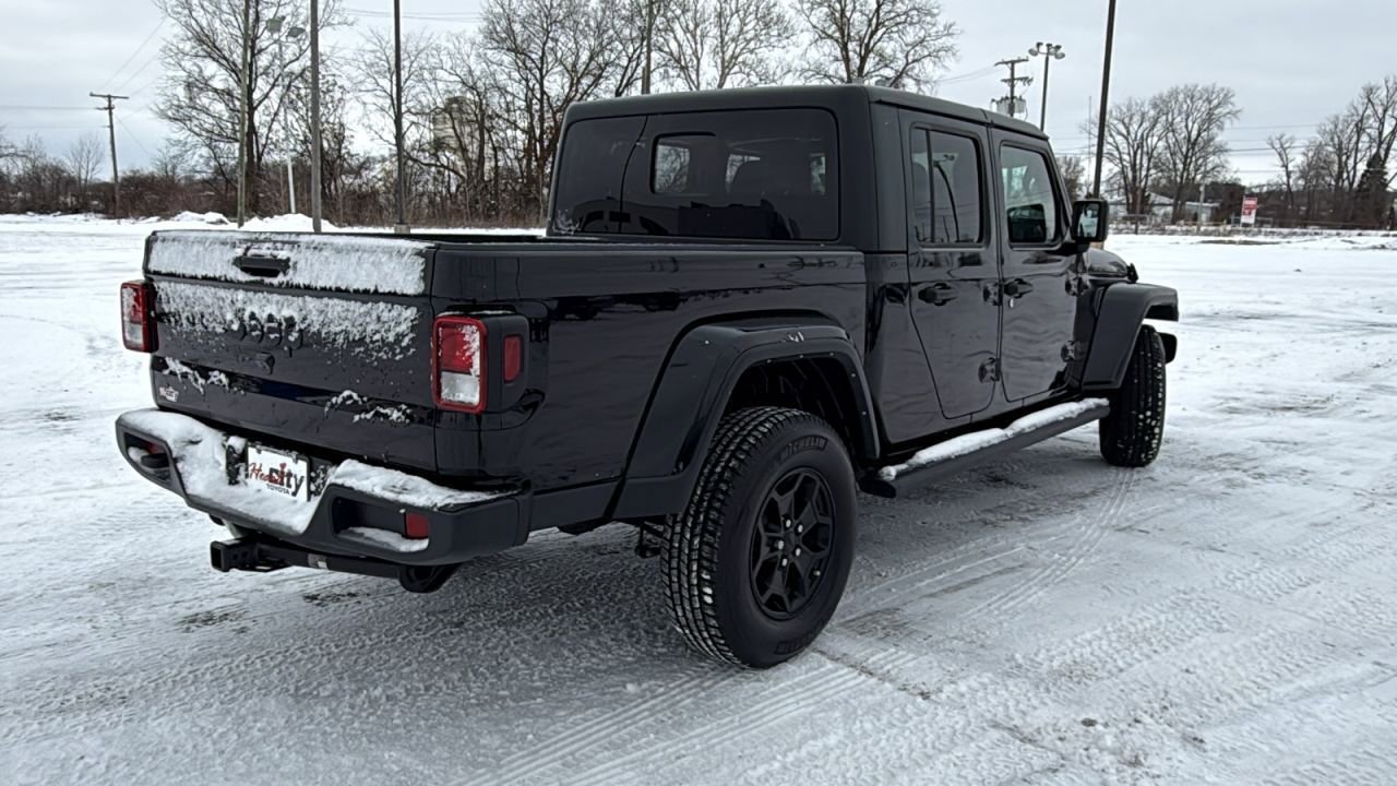 Used 2021 Jeep Gladiator Willys image 7