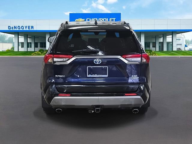 Used 2019 Toyota RAV4 XSE image 6