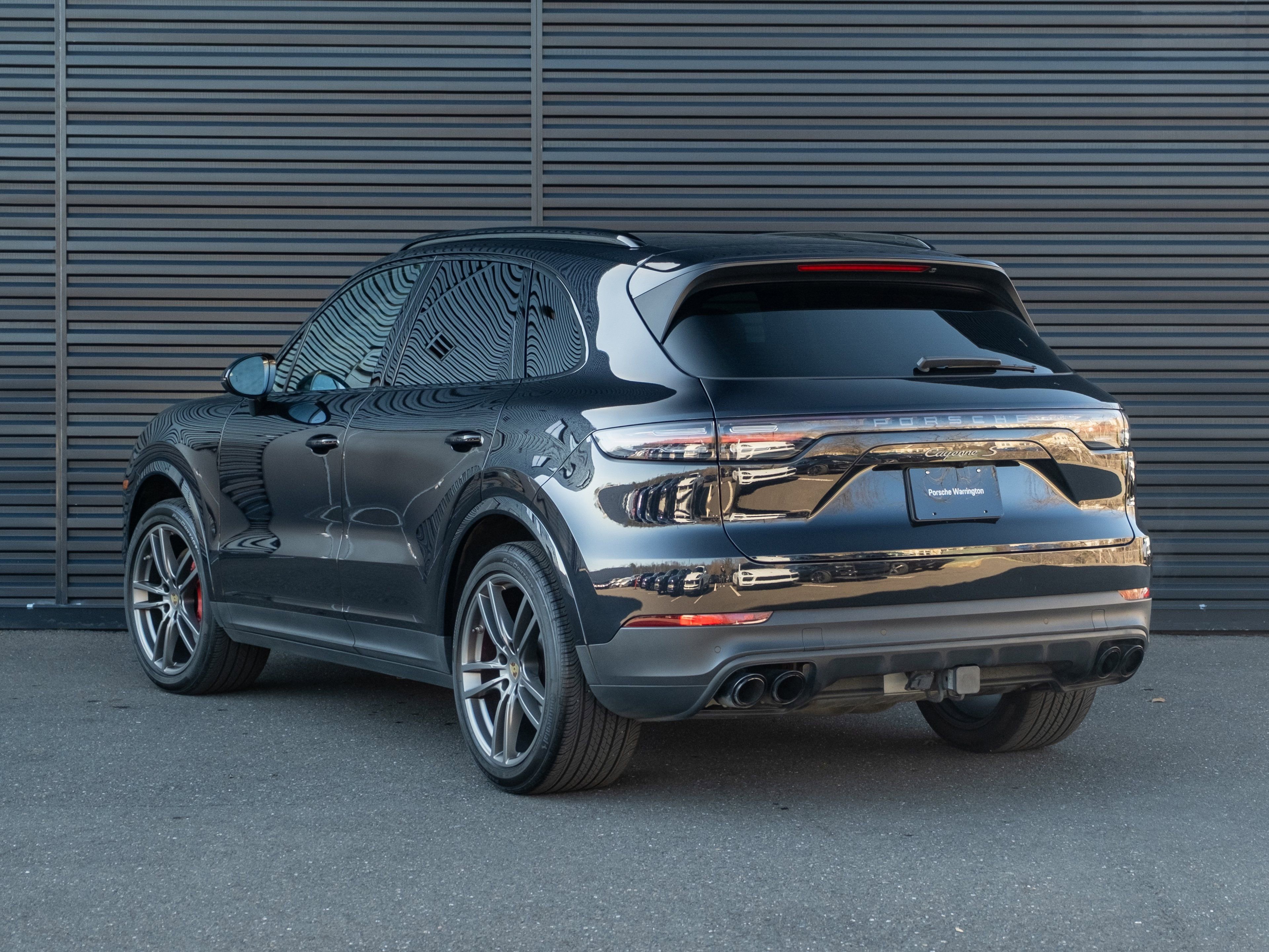 Certified 2022 Porsche Cayenne S Platinum image 3