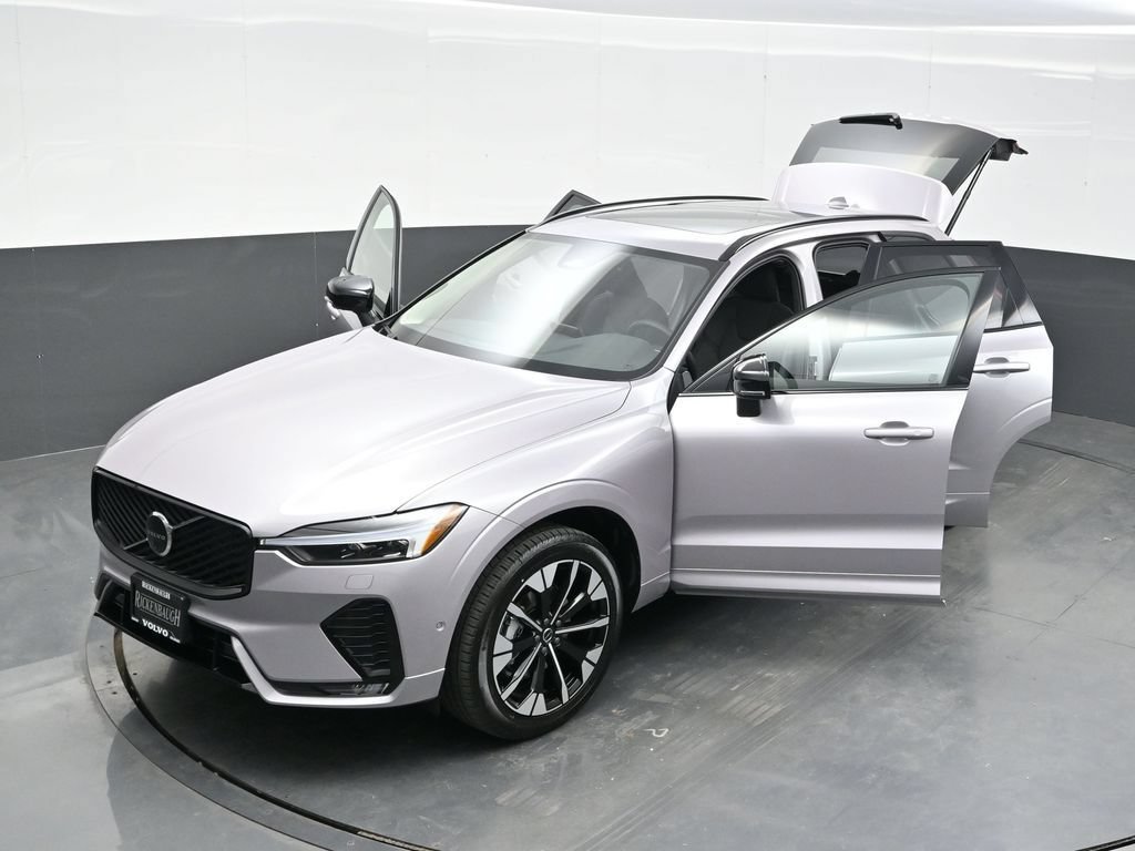 New 2026 Volvo XC60 B5 Plus w/ Climate Package AWD/4WD image 38