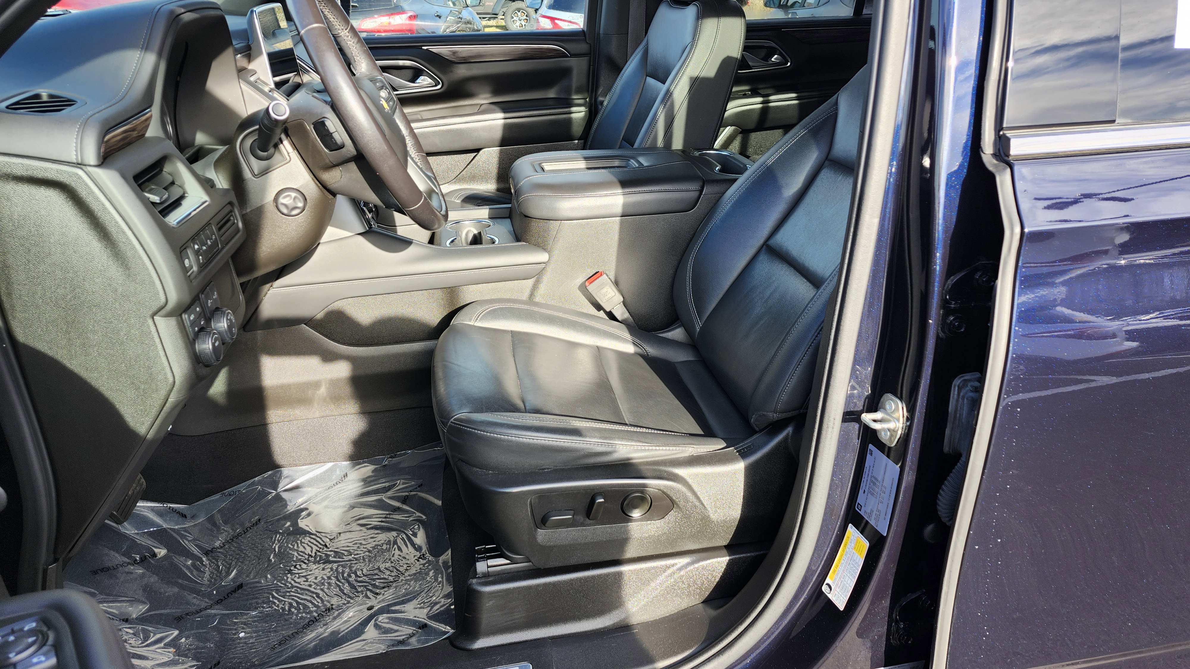 Used 2021 Chevrolet Tahoe LT w/ LT Signature Plus Package image 28