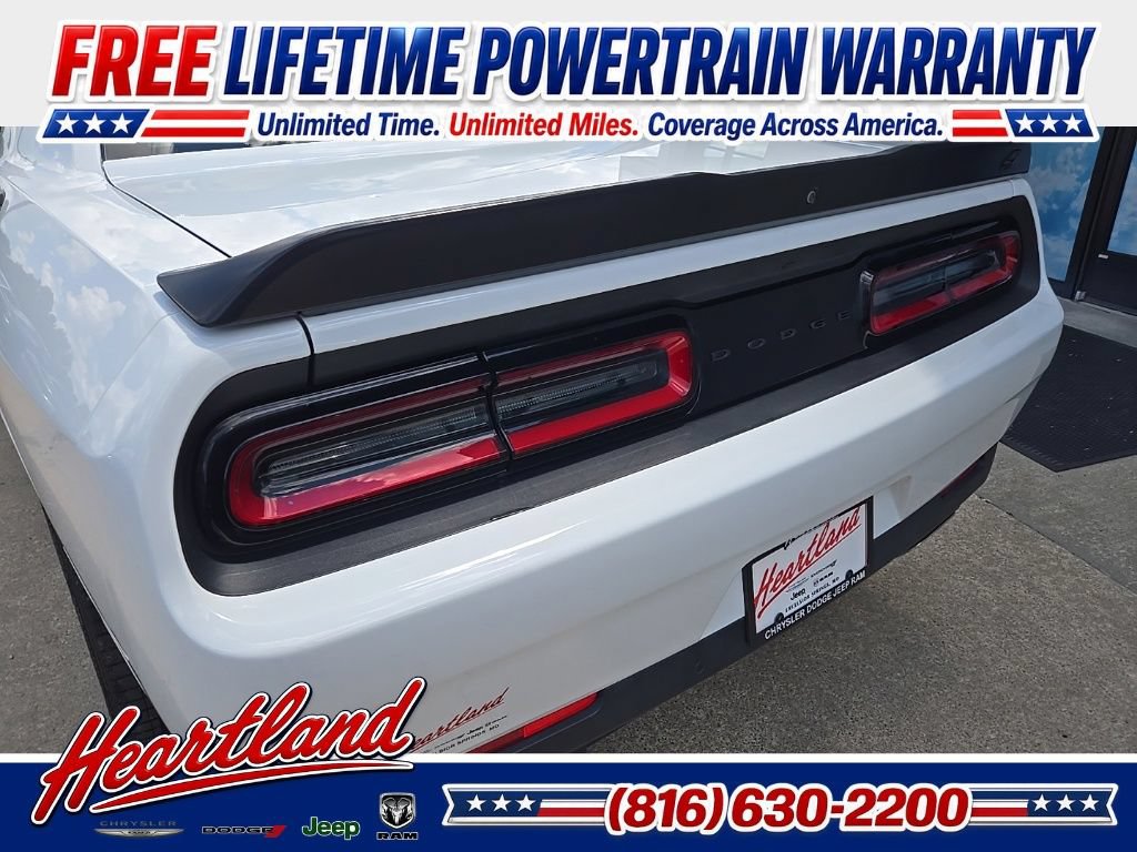 Used 2022 Dodge Challenger GT w/ Blacktop Package AWD/4WD image 23
