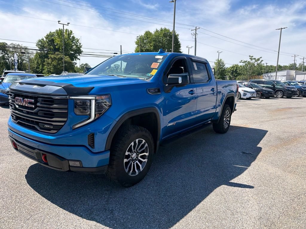 Used 2022 GMC Sierra 1500 AT4 w/ AT4 Premium Package AWD/4WD image 3